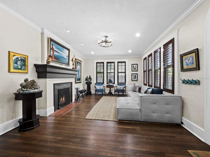 Image No.3-3 Bed Property for sale