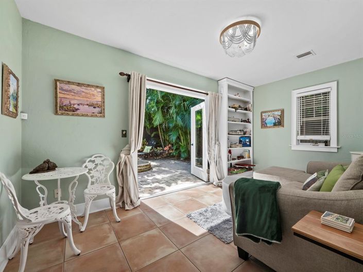 Image No.30-3 Bed Property for sale