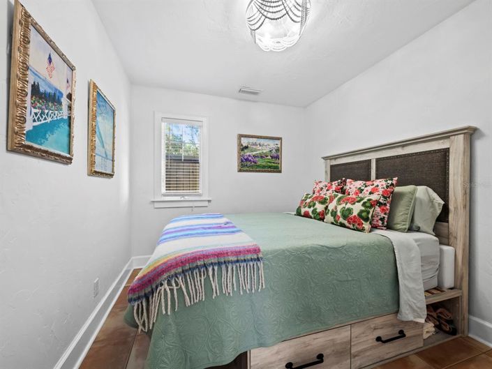 Image No.32-3 Bed Property for sale