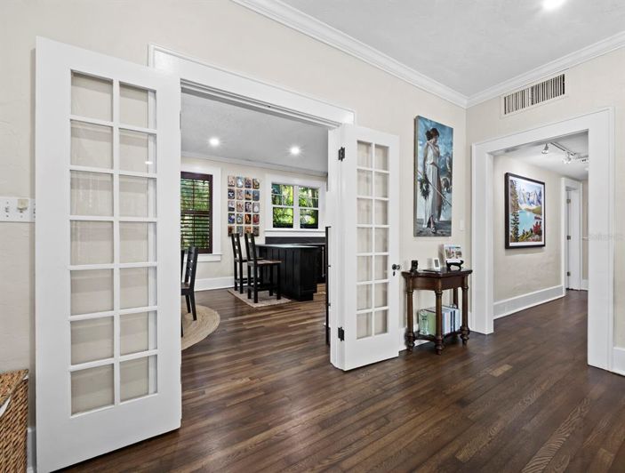 Image No.5-3 Bed Property for sale