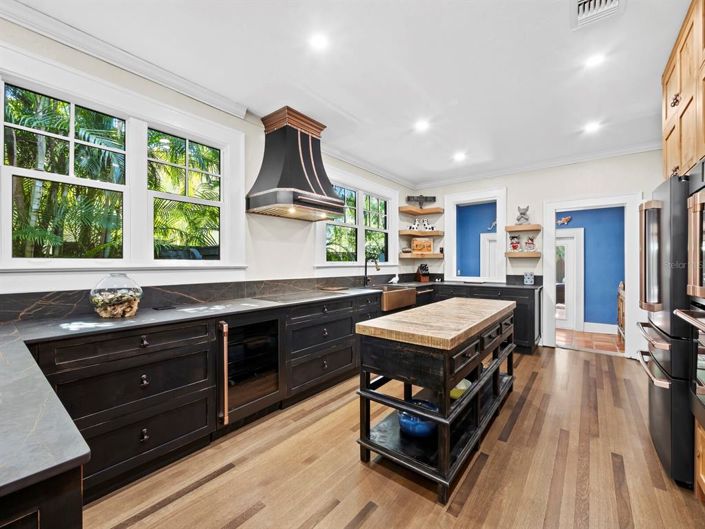 Image No.7-3 Bed Property for sale