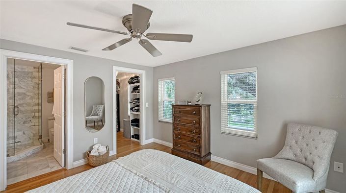 Image No.16-4 Bed Property for sale