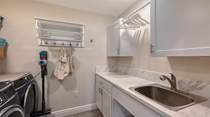 Image No.27-4 Bed Property for sale