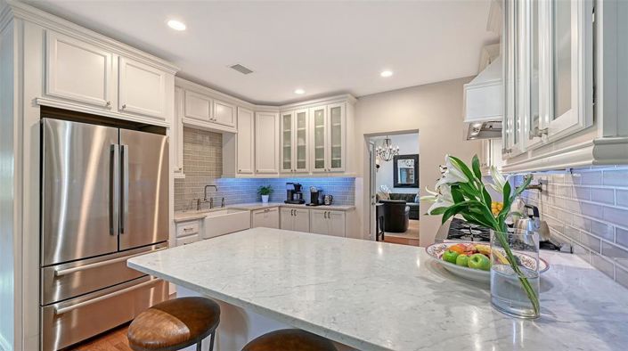 Image No.6-4 Bed Property for sale