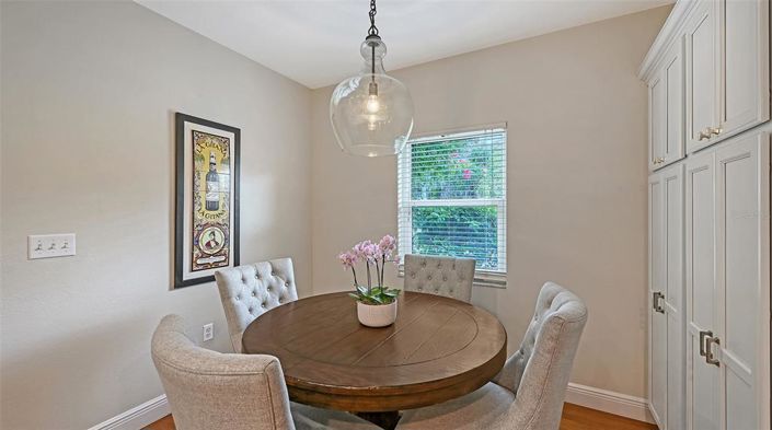 Image No.9-4 Bed Property for sale