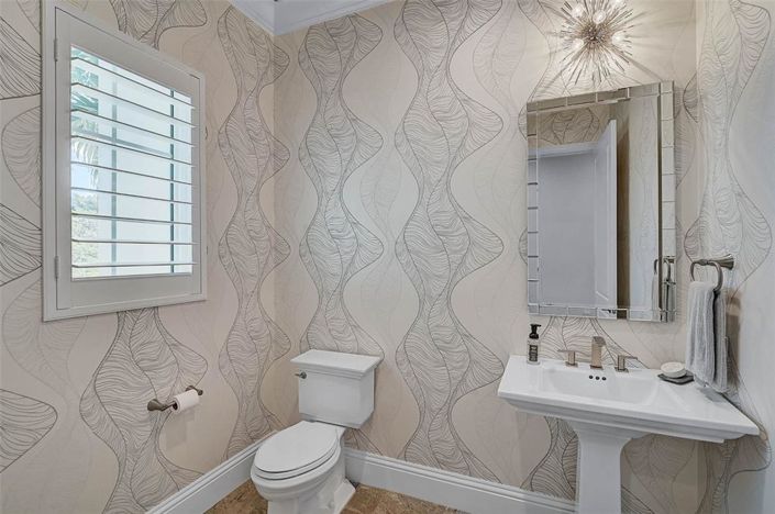 Image No.23-5 Bed Property for sale