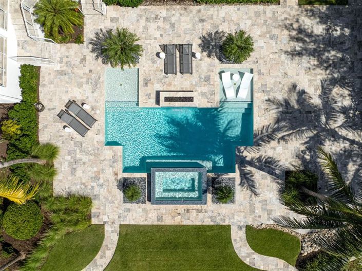 Image No.4-5 Bed Property for sale