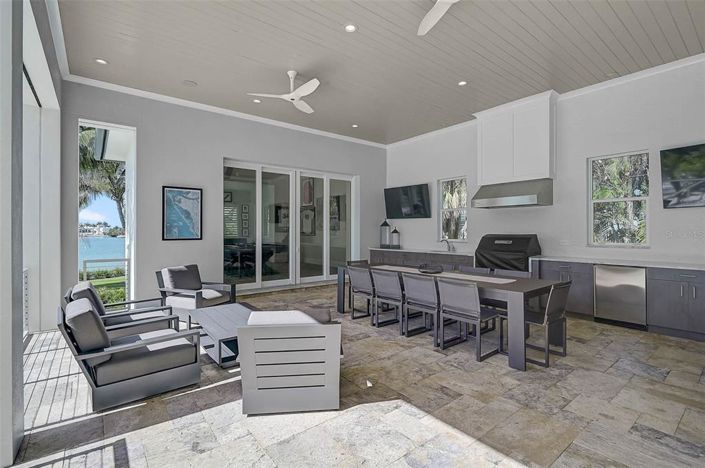 Image No.53-5 Bed Property for sale