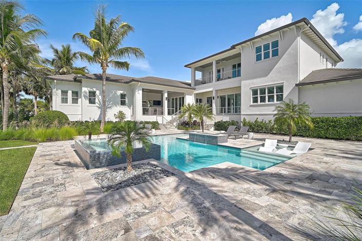 Image No.68-5 Bed Property for sale