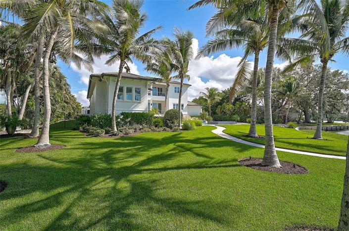 Image No.71-5 Bed Property for sale