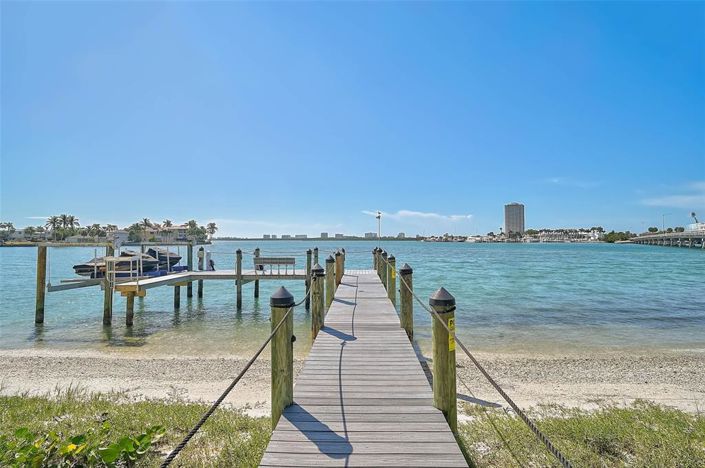 Image No.77-5 Bed Property for sale