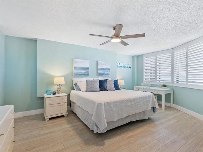 Image No.20-2 Bed Property for sale