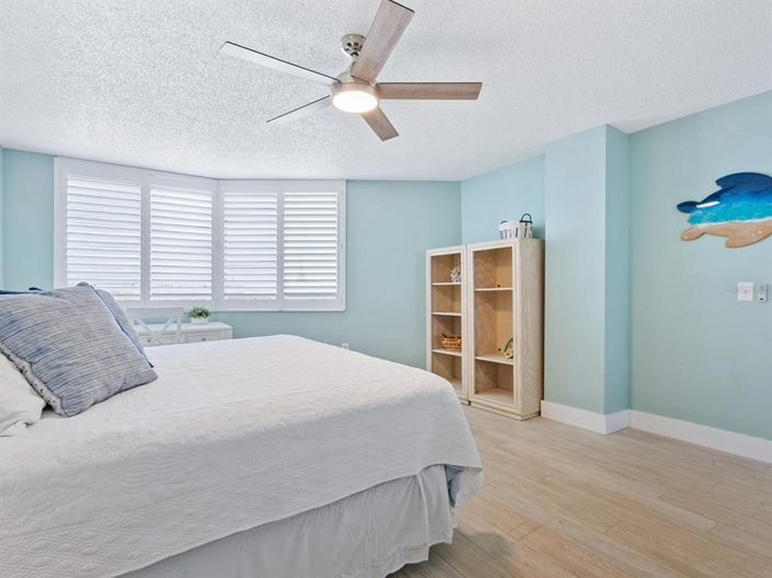 Image No.22-2 Bed Property for sale