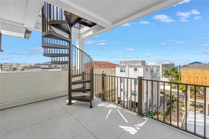 Image No.31-8 Bed Property for sale