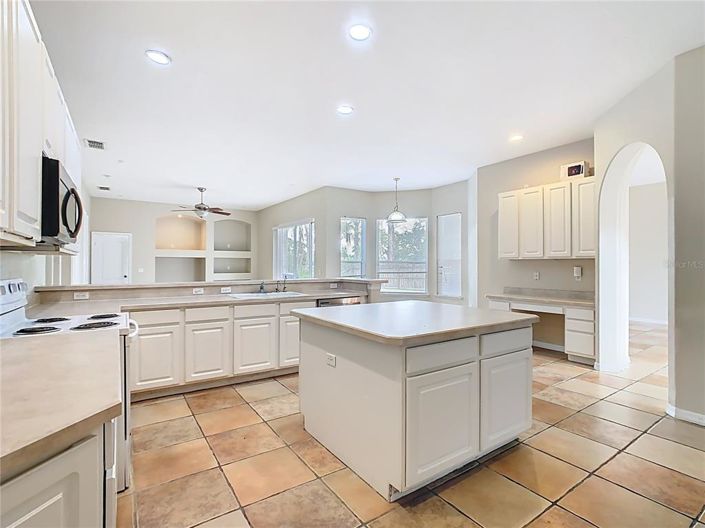 Image No.10-Propriété de 5 chambres à vendre à Davenport