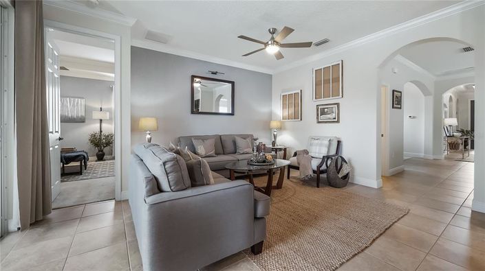 Image No.12-4 Bed Property for sale