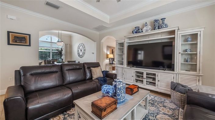 Image No.18-4 Bed Property for sale