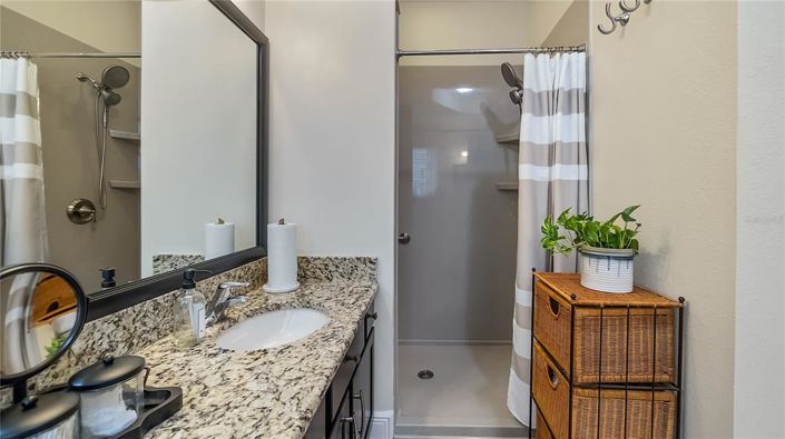 Image No.28-4 Bed Property for sale