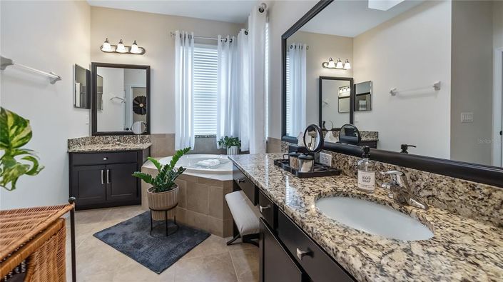 Image No.29-4 Bed Property for sale