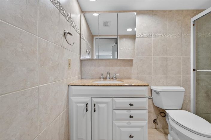 Image No.15-2 Bed Property for sale