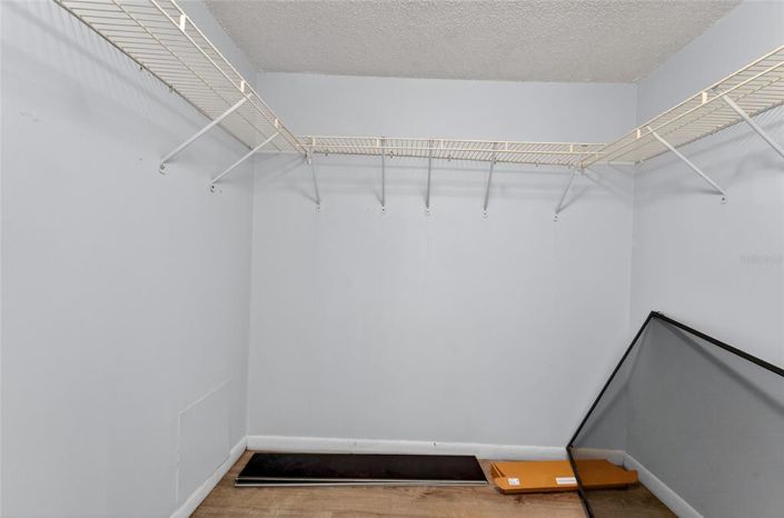 Image No.20-2 Bed Property for sale