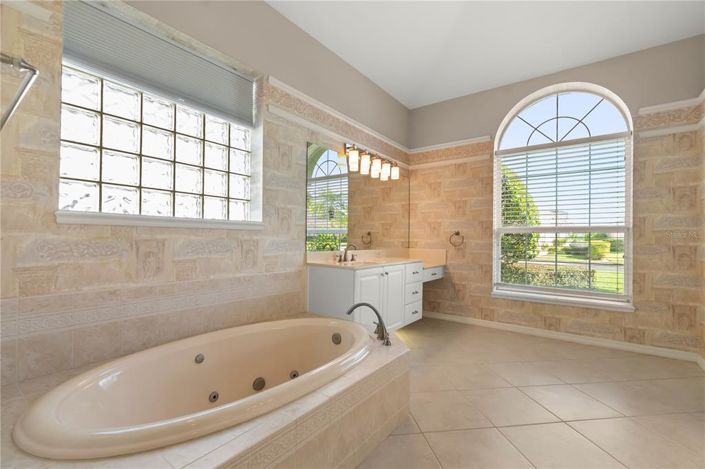 Image No.23-Propriété de 4 chambres à vendre à Orlando