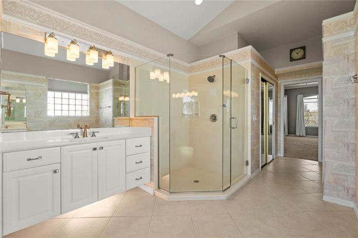 Image No.24-Propriété de 4 chambres à vendre à Orlando