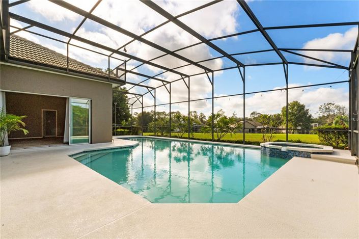 Image No.7-Propriété de 4 chambres à vendre à Orlando