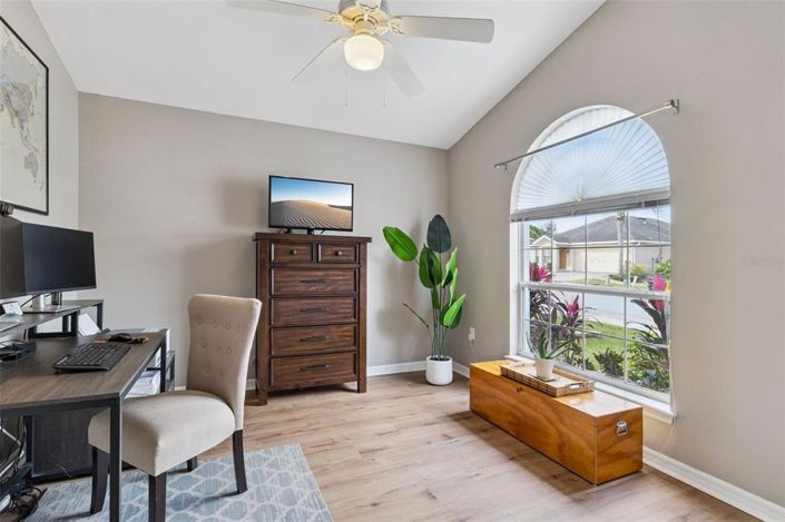 Image No.3-Propriété de 4 chambres à vendre à Davenport