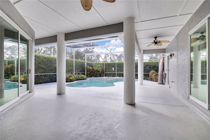 Image No.21-Propriété de 4 chambres à vendre à Orlando