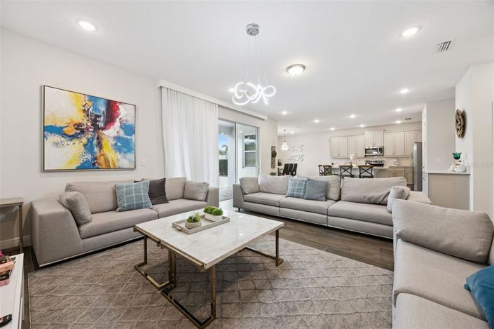 Image No.9-Propriété de 5 chambres à vendre à Kissimmee