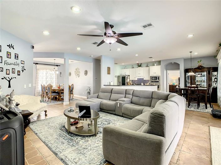 Image No.13-5 Bed Property for sale