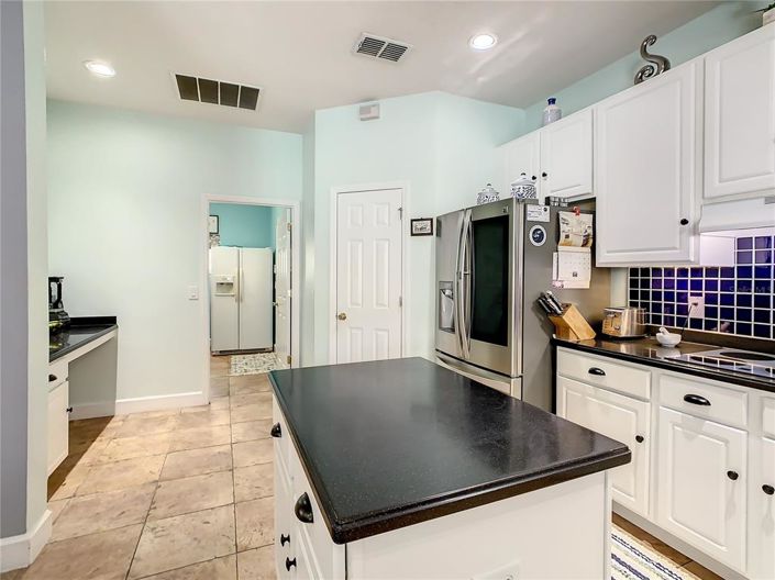 Image No.20-5 Bed Property for sale