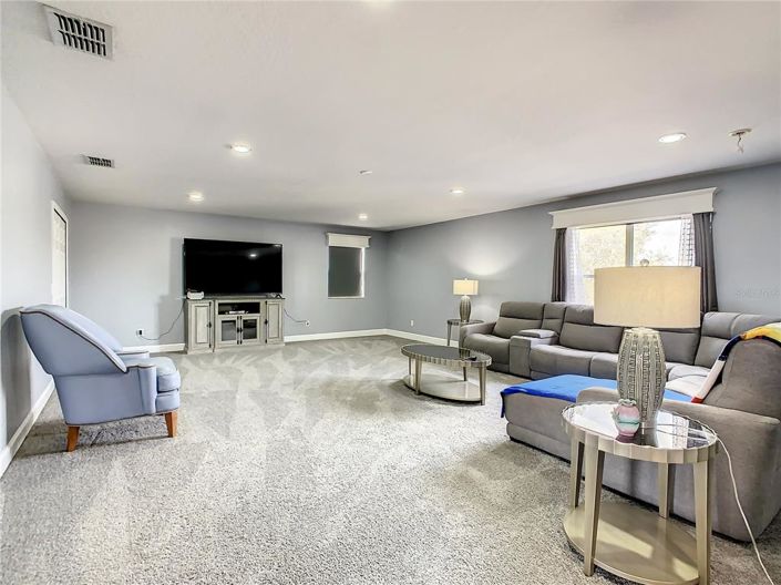 Image No.43-5 Bed Property for sale