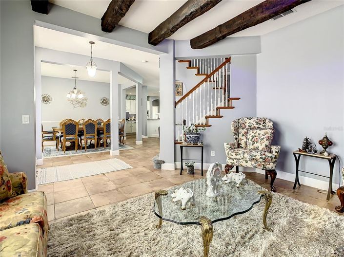 Image No.6-5 Bed Property for sale