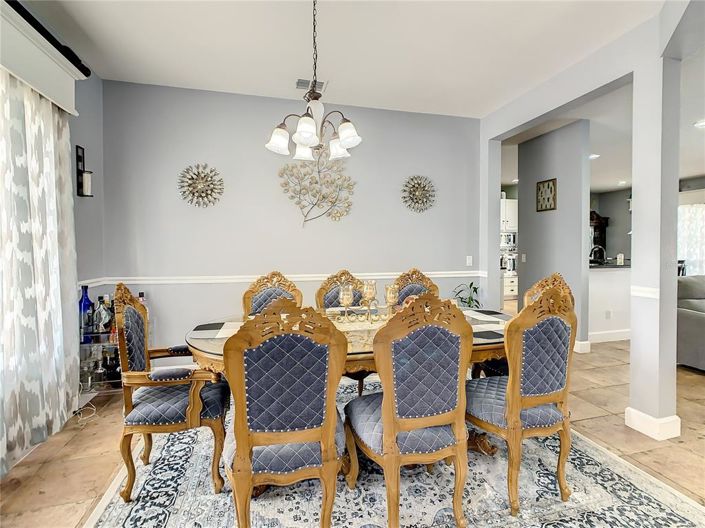 Image No.8-5 Bed Property for sale