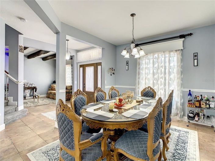 Image No.9-5 Bed Property for sale