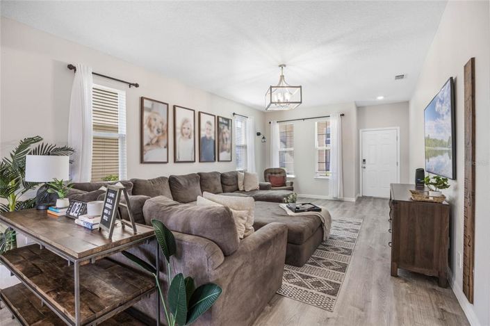 Image No.2-Propriété de 4 chambres à vendre à Davenport