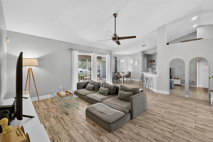 Image No.15-Propriété de 4 chambres à vendre à Davenport