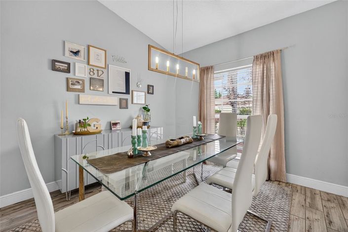 Image No.4-Propriété de 4 chambres à vendre à Davenport