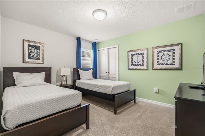 Image No.18-6 Bed Property for sale