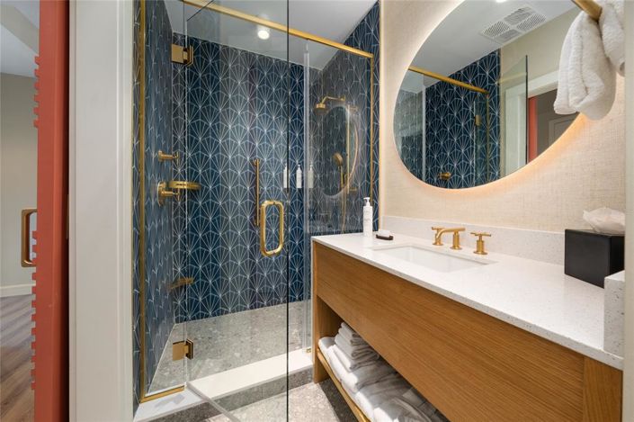 Image No.17-2 Bed Property for sale