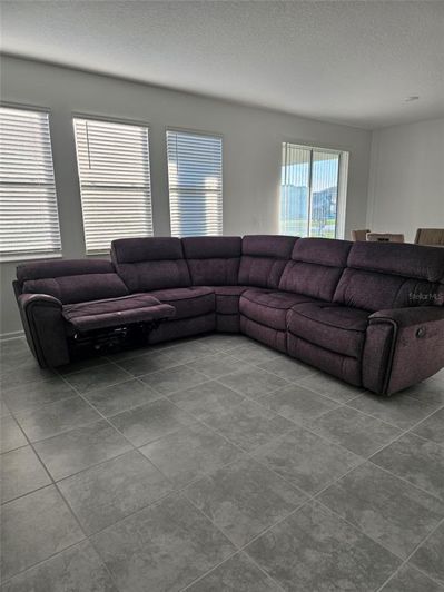 Image No.4-4 Bed Property for sale