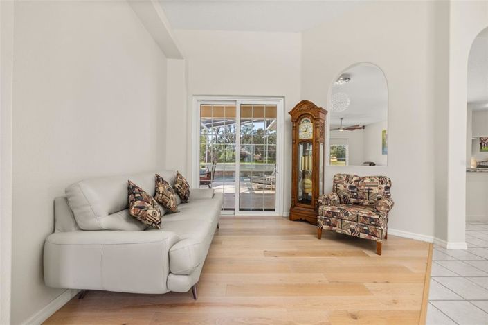 Image No.10-Propriété de 4 chambres à vendre à Davenport