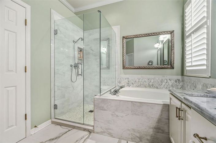 Image No.19-3 Bed Property for sale