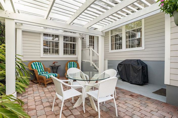 Image No.26-3 Bed Property for sale