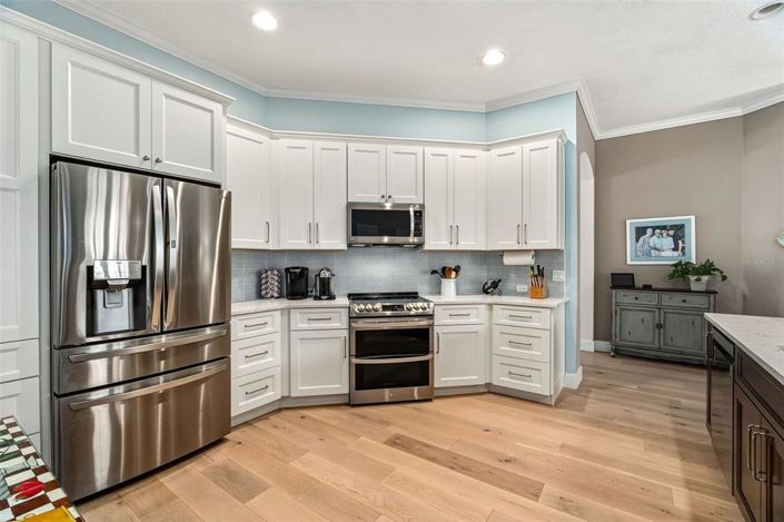 Image No.8-3 Bed Property for sale