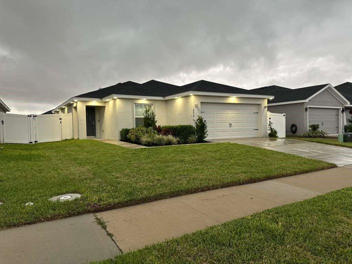 Image No.4-3 Bed Property for sale