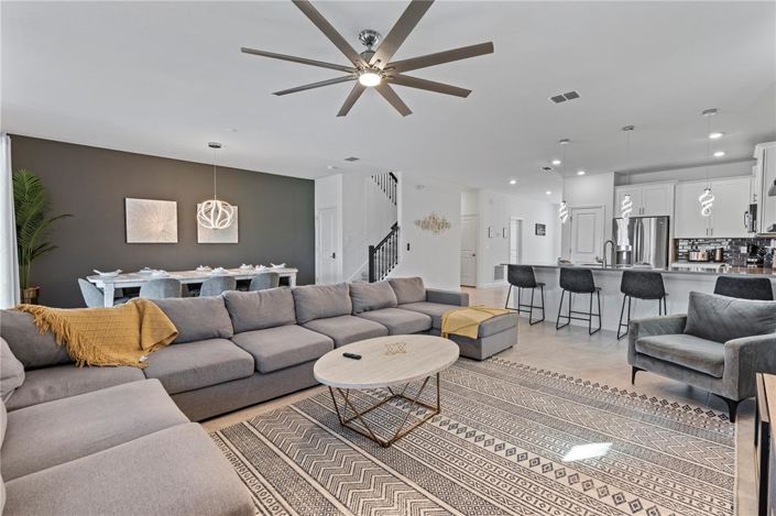 Image No.10-7 Bed Property for sale