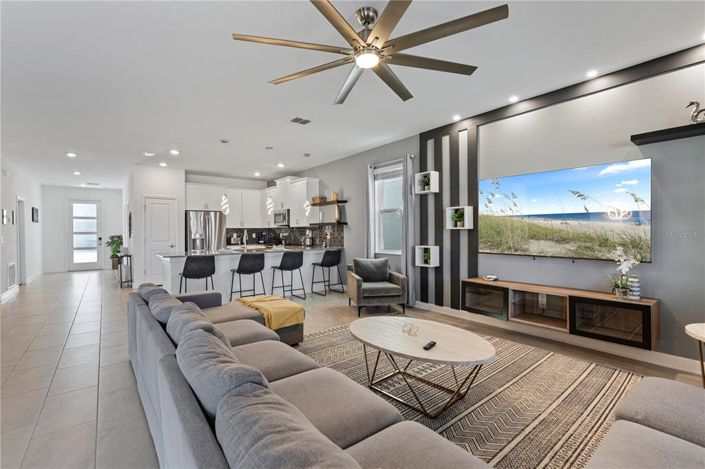 Image No.2-7 Bed Property for sale